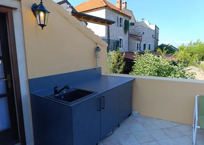 Porat Pitve Nyaraló Jelsa